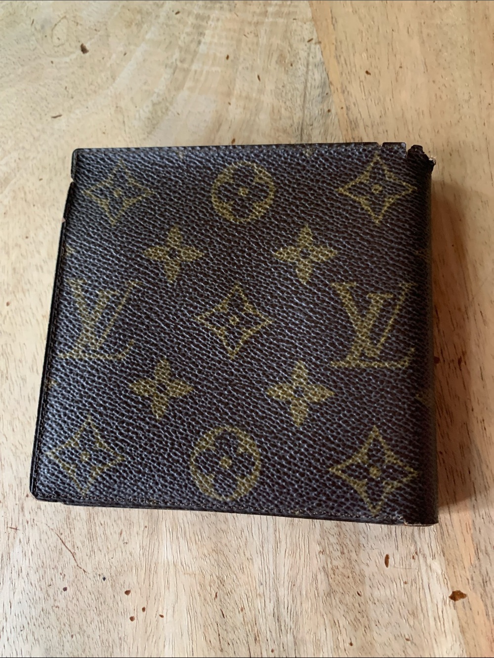 LOUIS VUITTON Vintage Monogram Canvas Bi-Fold Wallet - 1987 - Picture 2 of 11